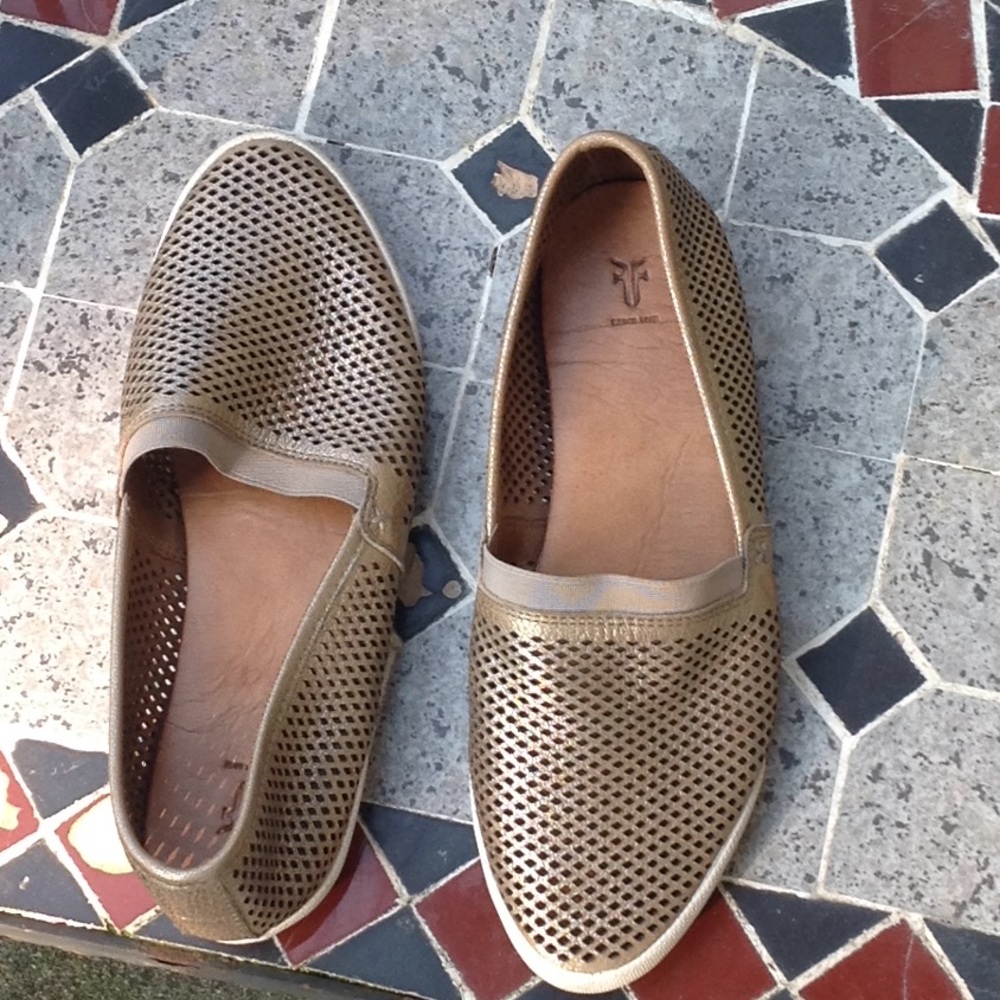 !!! Sale!!Fyre sneakers